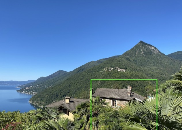 Casa bifamigliare  con stupenda vista del lago